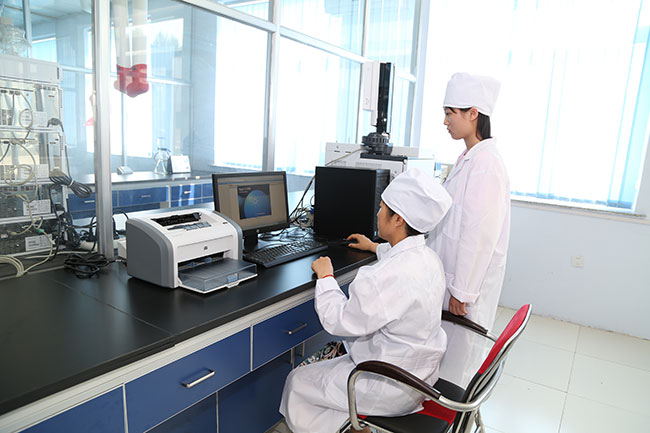 用美國(guó)安捷倫氣相色譜儀檢測(cè)人參低農(nóng)殘